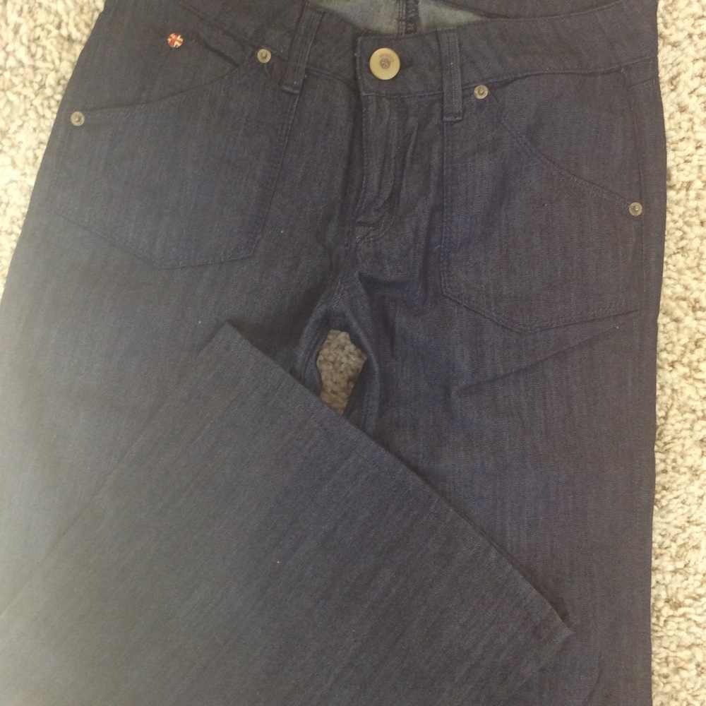 Hudson Size 27