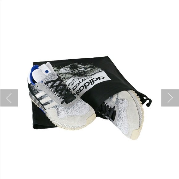 Athletic_Shoes