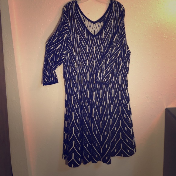 Sweater dress - Picture 1 of 4
