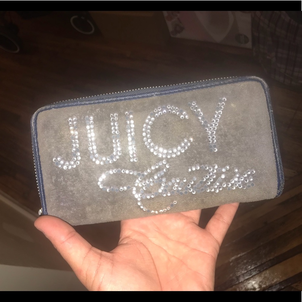 Brand: Juice Couture , Zipper work fine