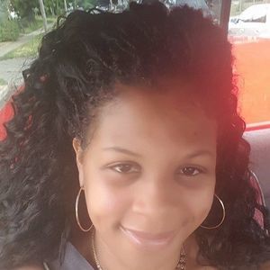 Meet your Posher, Monique