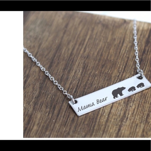 Jewelry - Mama Bear and baby bear necklace NWT silver bar