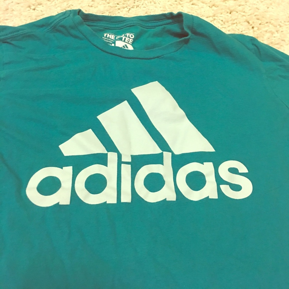 Adidas tee