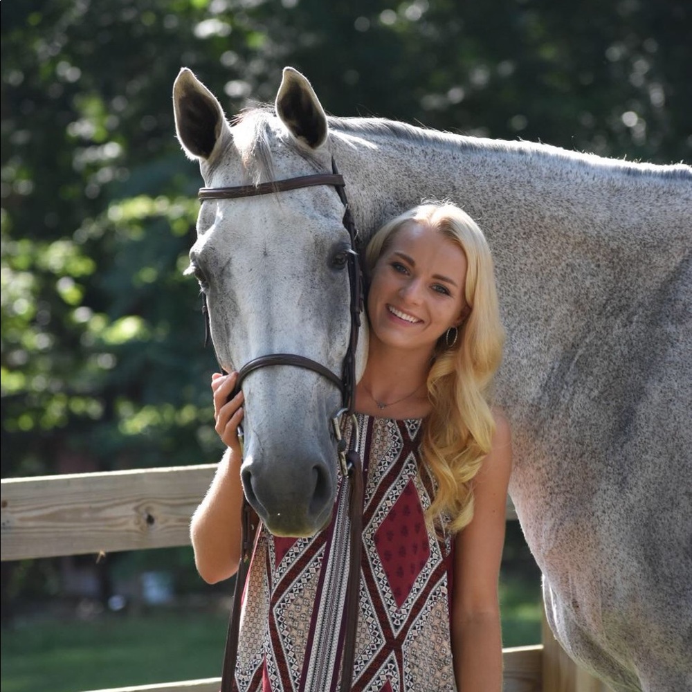 Meet your Posher, Hannah