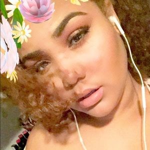 Meet your Posher, Francisca