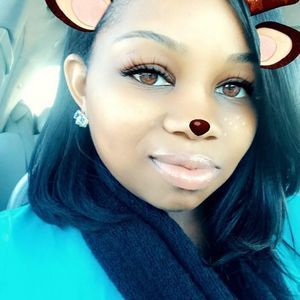 Meet your Posher, Junisha