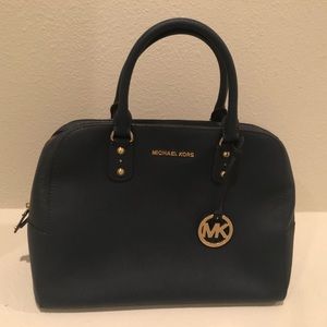 ❤️ Navy blue Michael Kors purse ❤️