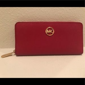 💝Michael Kors red leather wallet 💝