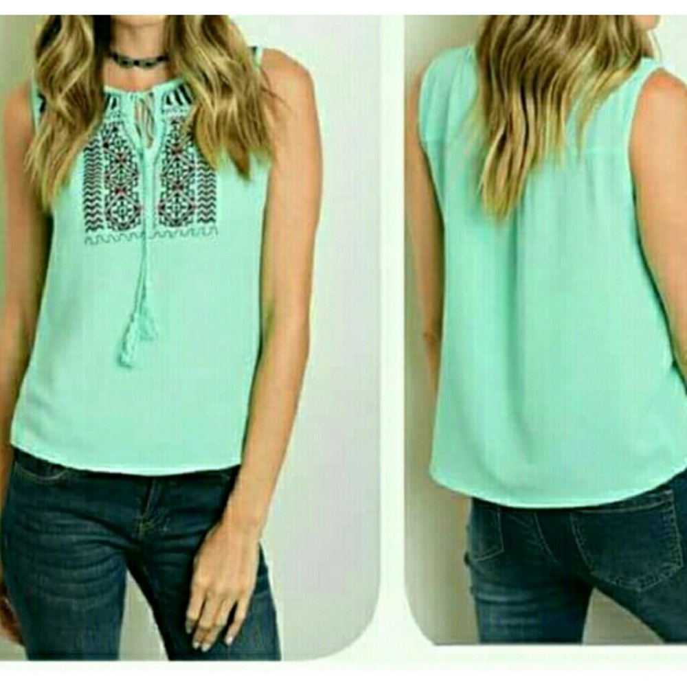 Mint Top with embroidery tassel Large