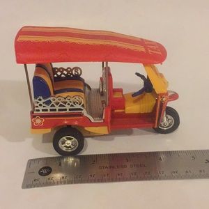 Tuk tuk Thailand taxi red yellow 4.5”x3.5” used