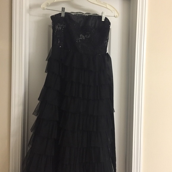 Black Ruffle Strapless Formal Dress - Picture 3 of 4