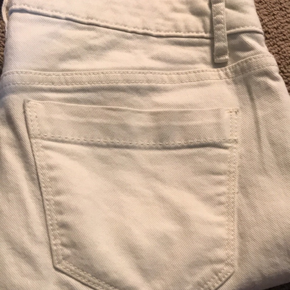 Vera wang white crop jeans