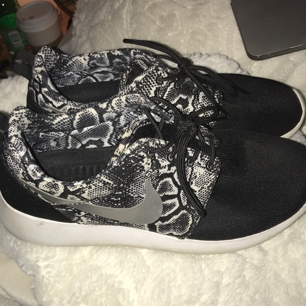 Nike Custom Roches