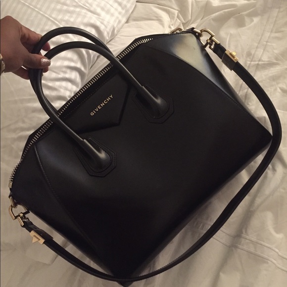 ❌SOLD❌Givenchy Antigona Satchel Bag, Black, - Picture 1 of 7