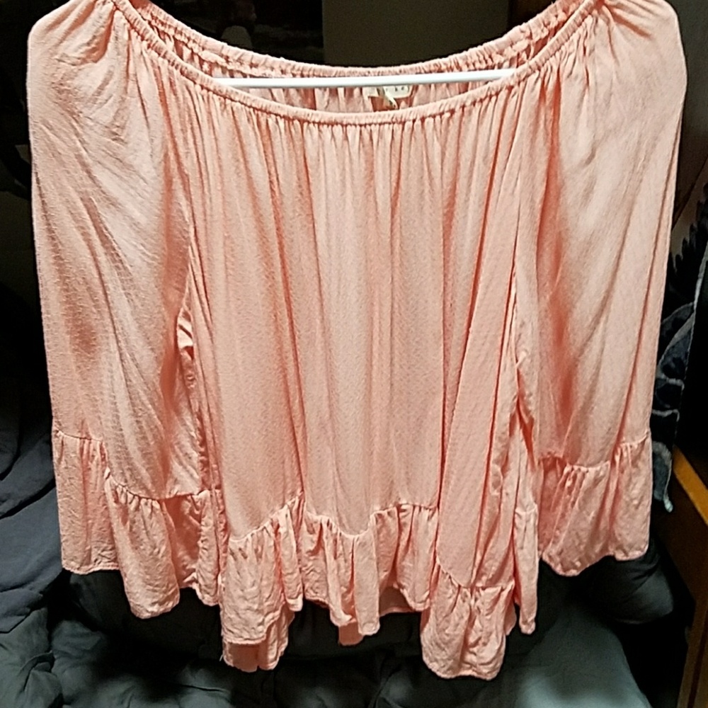 Off the shoulder flowy shirt