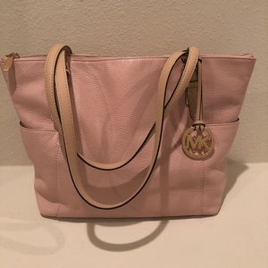 💕Michael Kors purse, pretty in pink! 💕