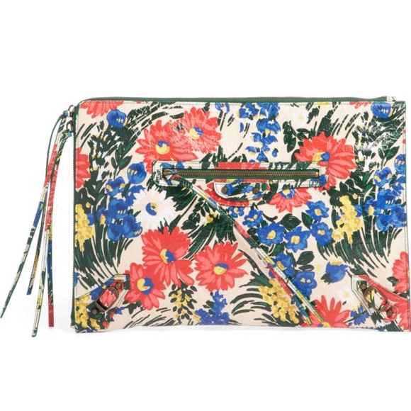 GONE ON MONDAY  ❤️Host Pick❤️ **BALENCIAGA NWT - Picture 3 of 8