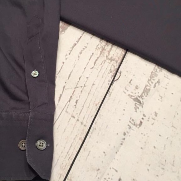 BANANA REPUBLIC SMOKEY GRAY BUTTON DOWN - Picture 4 of 4