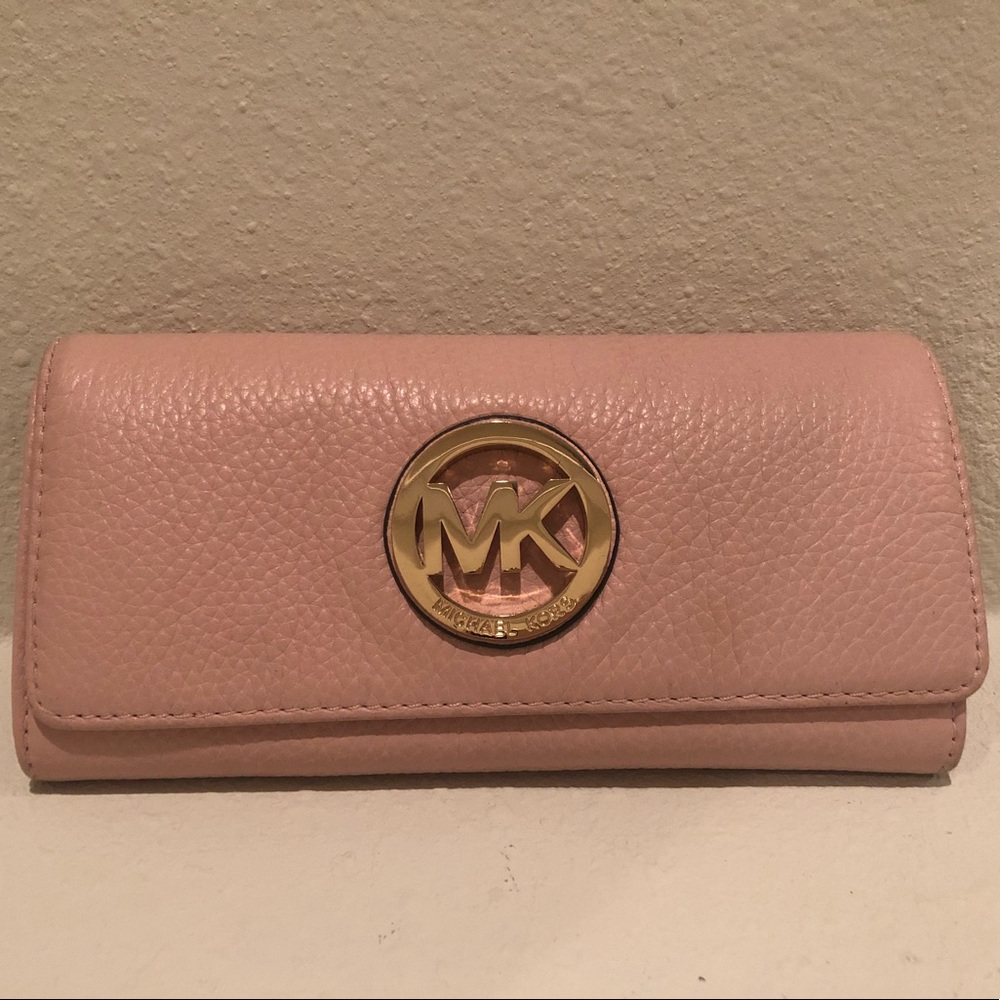 👛Michael Kors wallet, pretty in pink!👛