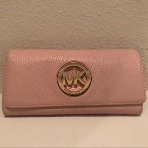👛Michael Kors wallet, pretty in pink!👛
