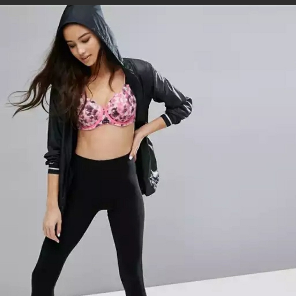Sports Bra NWOT