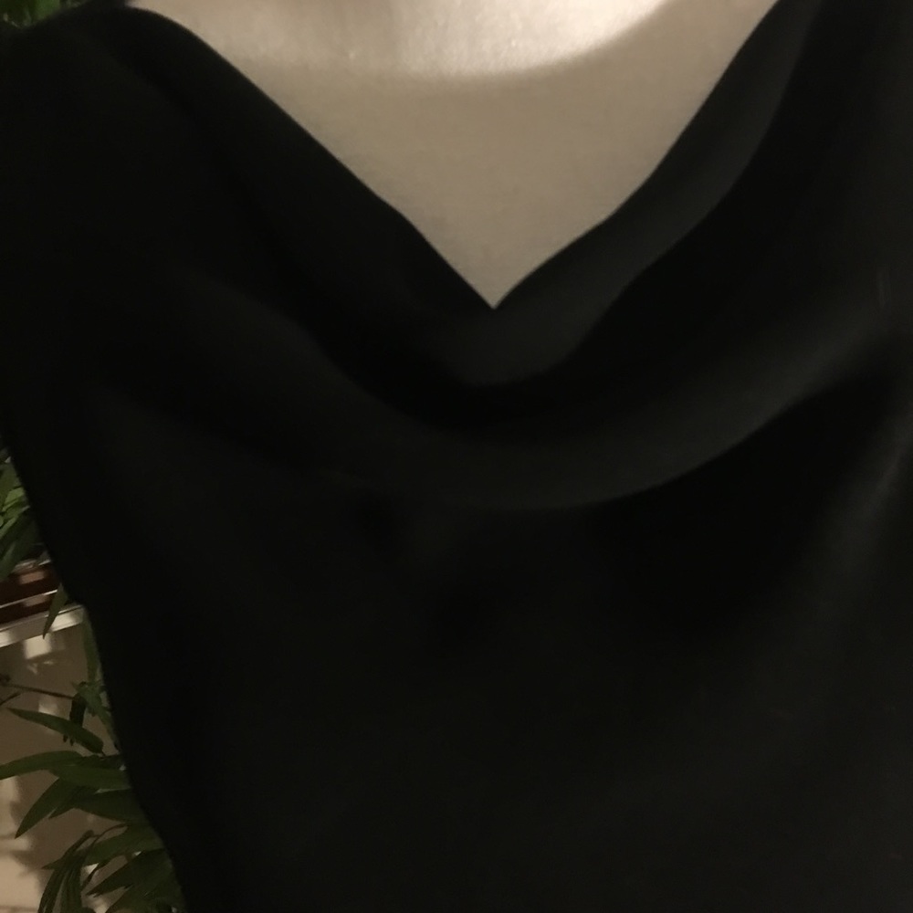 Black dressy top made of 100% Polyester - Picture 1 of 4