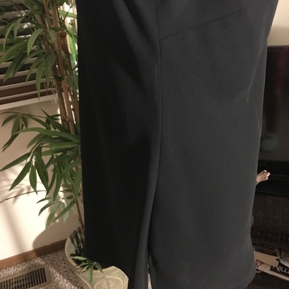 Black dressy top made of 100% Polyester - Picture 3 of 4