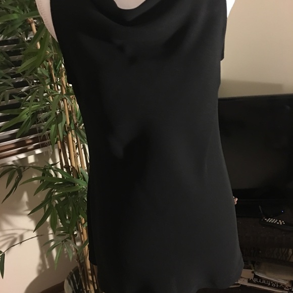 Black dressy top made of 100% Polyester - Picture 4 of 4