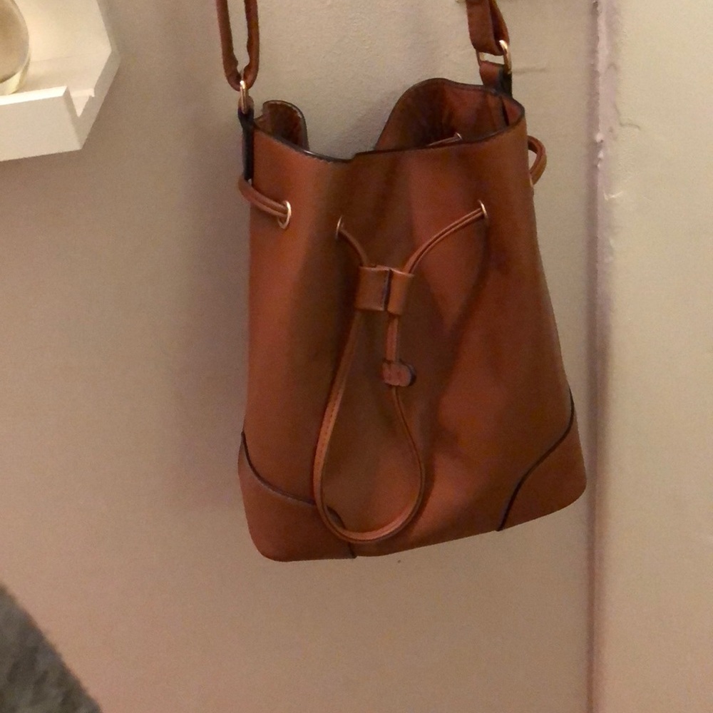 Bucket bag - Picture 3 of 7