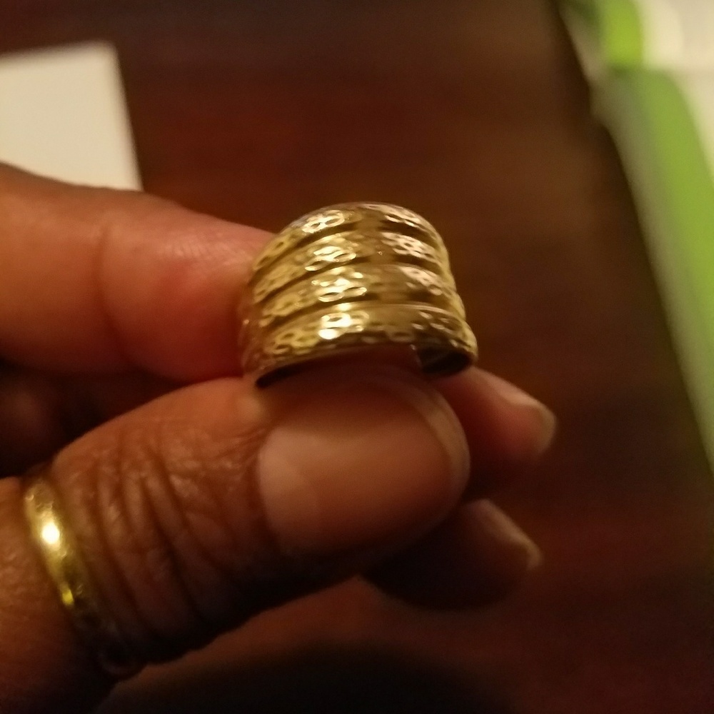 10k gold dome ring size 7.5 or 8