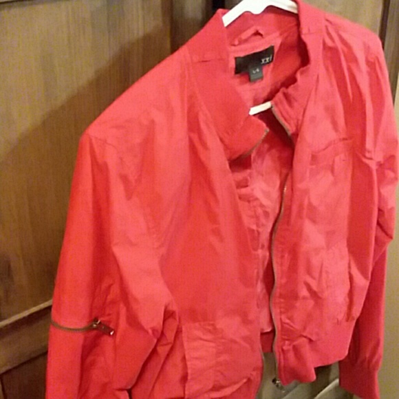 3 for $15 Vintage style red bomber jacket - Picture 4 of 5
