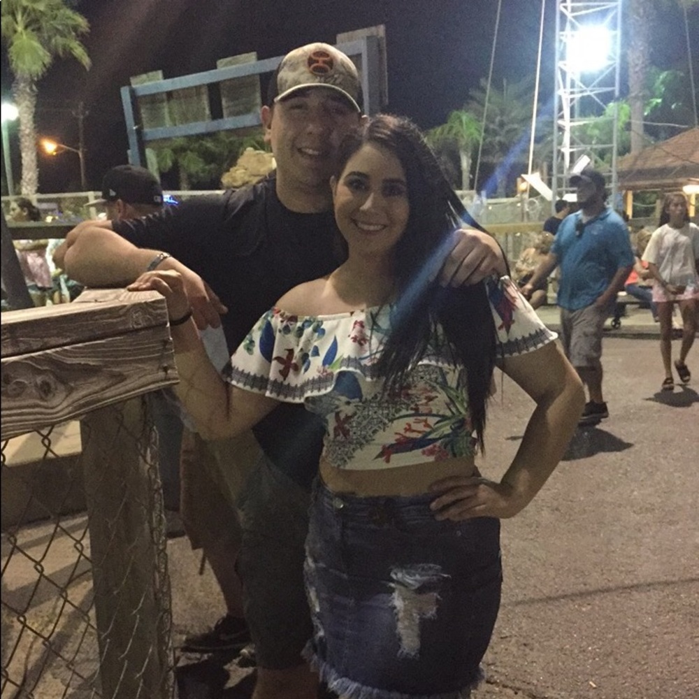 Meet your Posher’s, Delynda & Joey