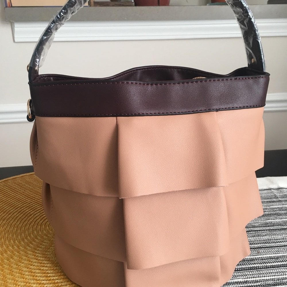 100% Vegan Leather Handbag!