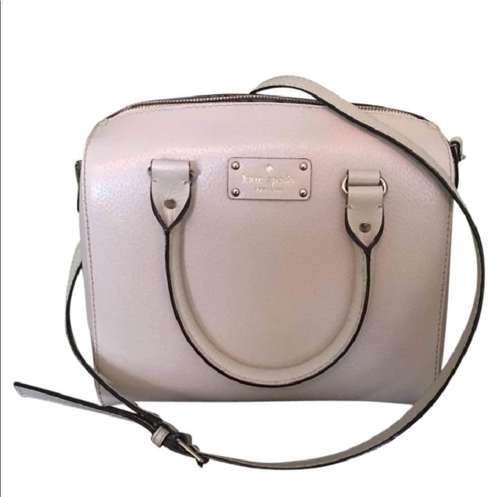 Sold! Kate spade pearly white Alessa wellesley