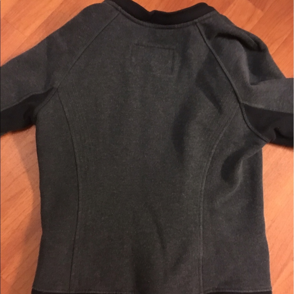 Lululemon scuba zip up with removable hood - Picture 5 of 6