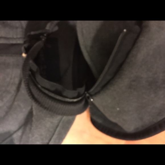 Lululemon scuba zip up with removable hood - Picture 4 of 6