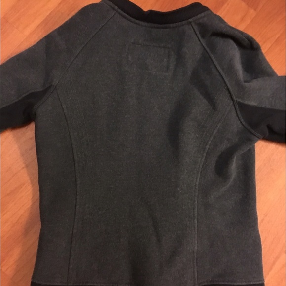 Lululemon scuba zip up with removable hood - Picture 5 of 6