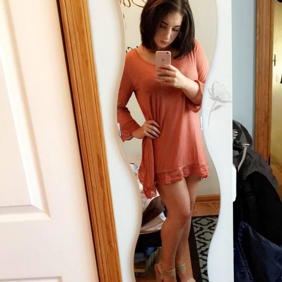 Meet your Posher, Leah - Picture 1 of 1