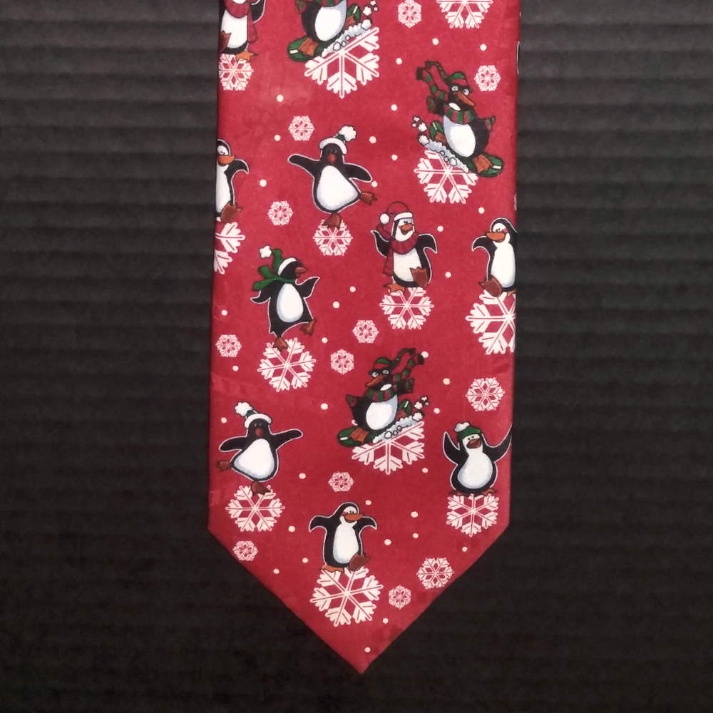 Yule Tie Greeting - Red Winter Penguin Tie