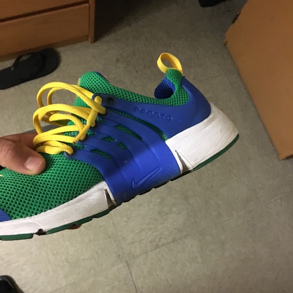NIKE AIR PRESTO  NIKE AIR PRESTO ESSENTIALS BRAZIL Sz 9