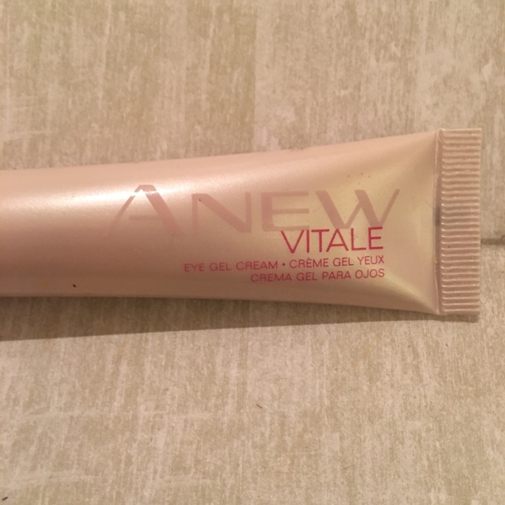 Anew Vitale eye gel cream