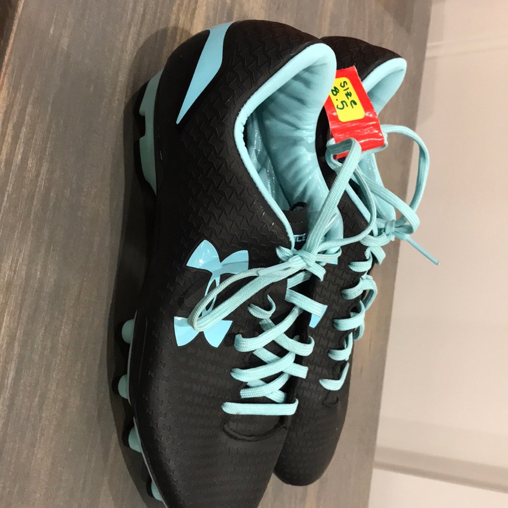 Soccer cleats