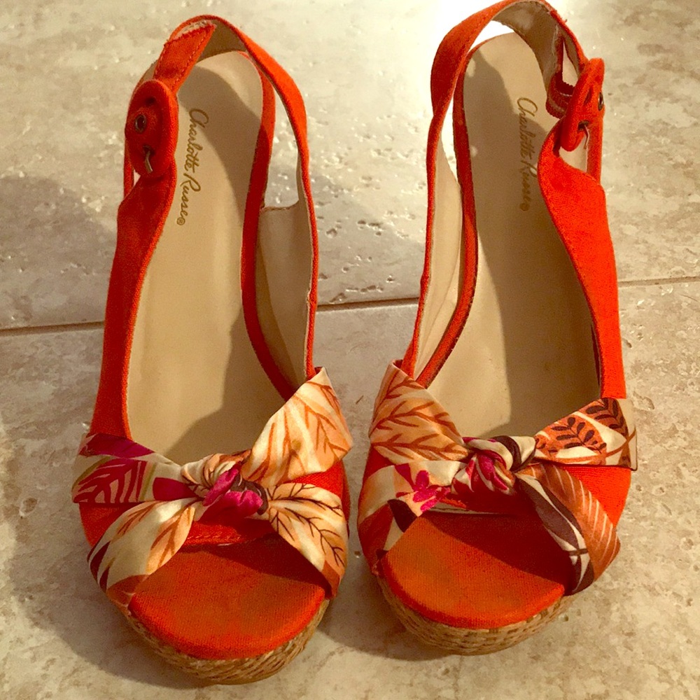 Floral wedges