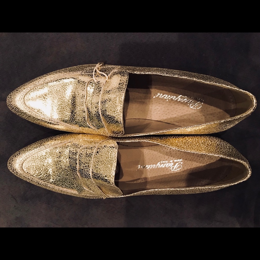 NEW Made in Italy. Metallic Gold Leather Loafers.