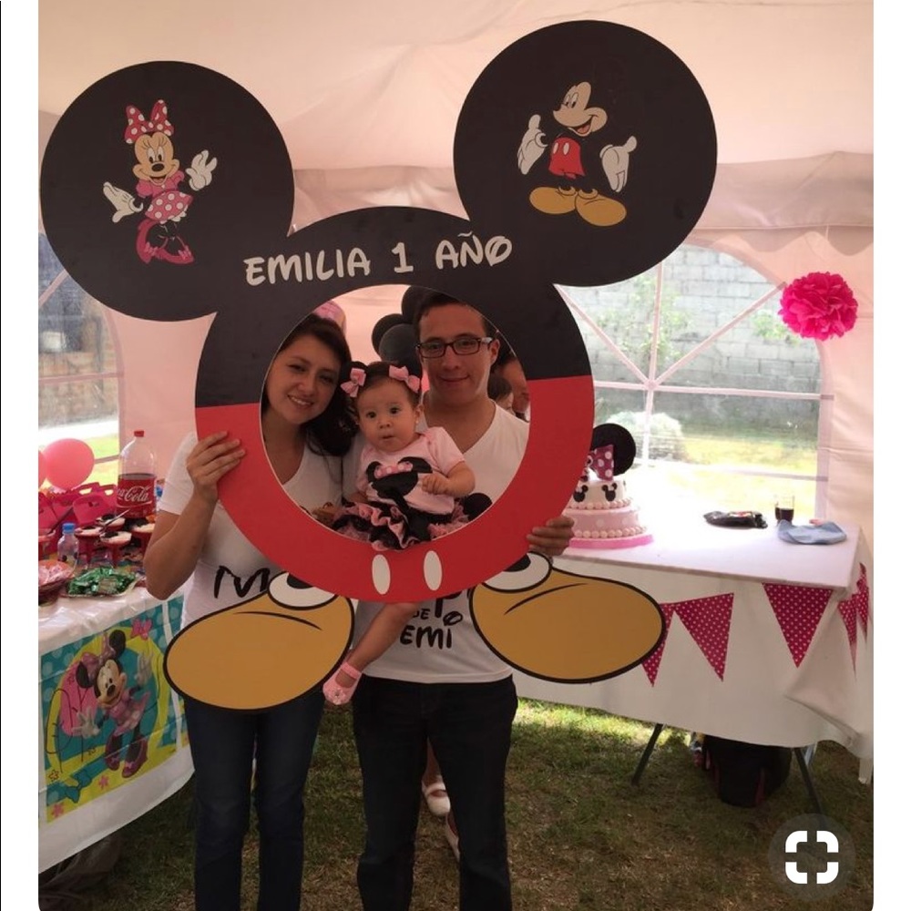 Meet your Posher, Iris