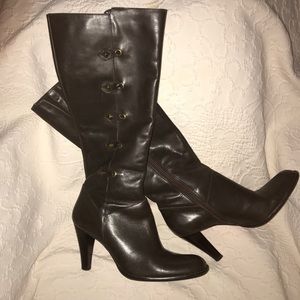 Genuine Leather Brown boots with Leather soles!