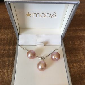 Pink pearl necklace and earring set