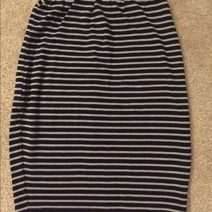 MIDI Skirt striped with elastic top