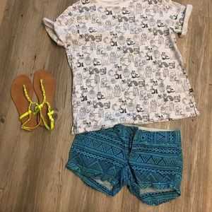 Turquoise Linen Cotton Blend Geometric Shorts