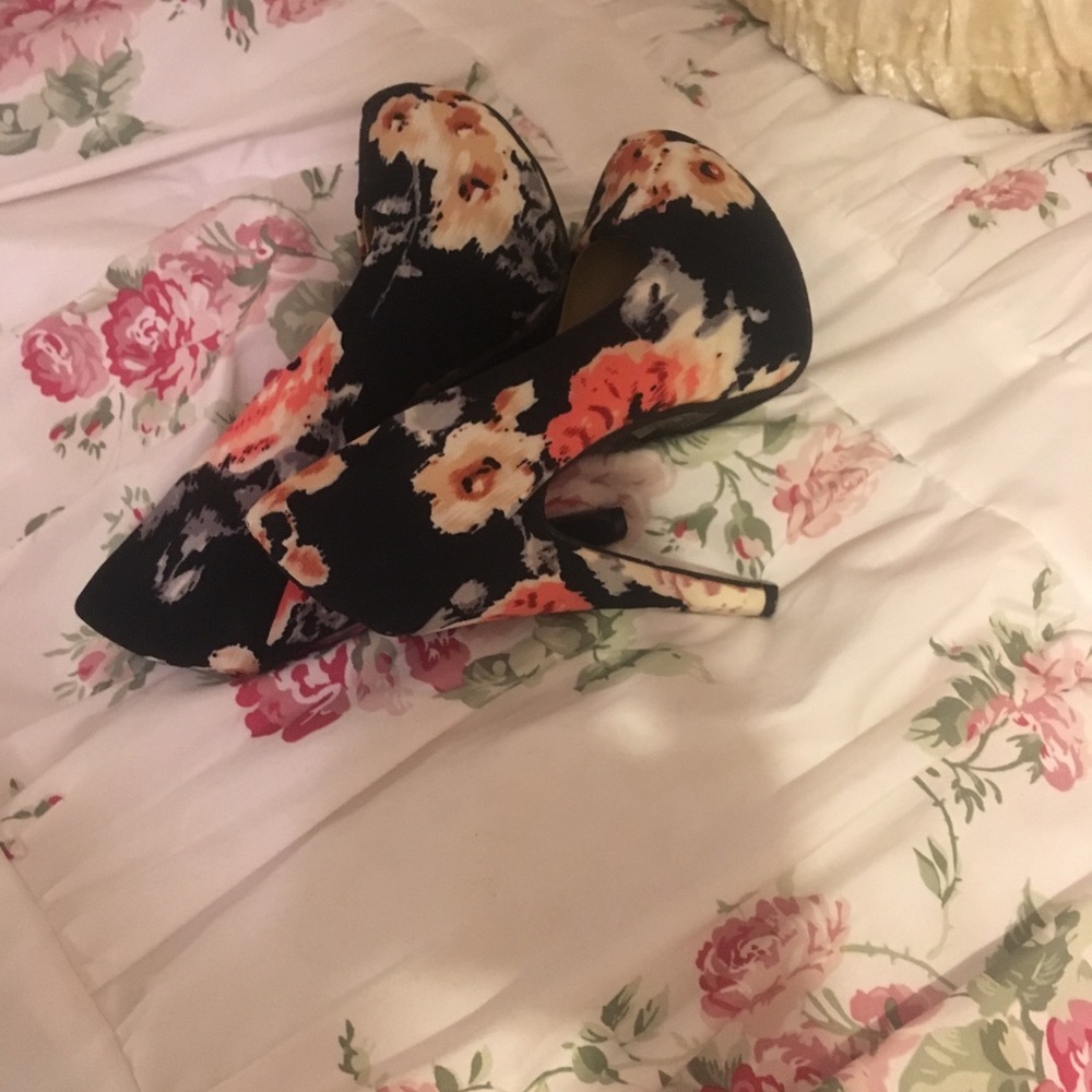 Floral shoes